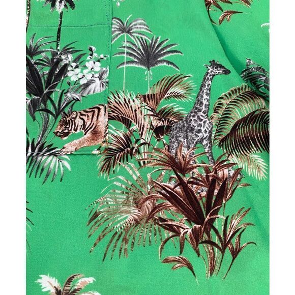 NWOT LE SUPERBE Green Shirt Tiger Giraffe Print Silk Size 4 - Picture 4 of 7